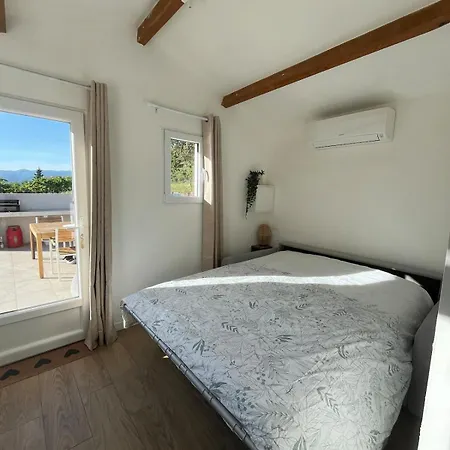 Maisonnette Cosy à La Campagne Chalet