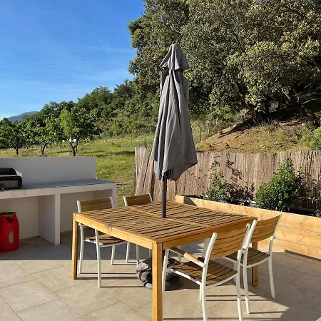 Chalet Maisonnette Cosy à La Campagne *