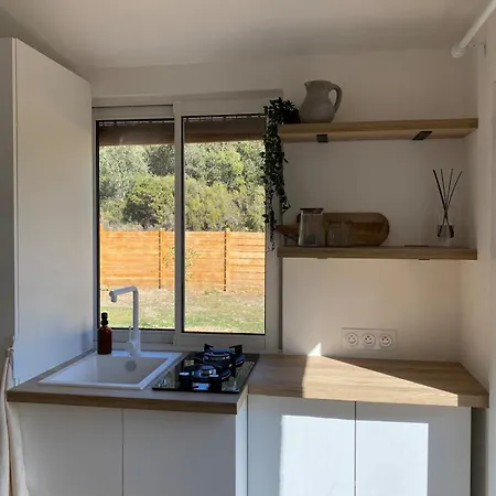 Maisonnette Cosy à La Campagne Chalet